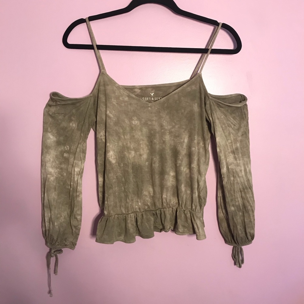 American Eagle off the shoulder long sleeve